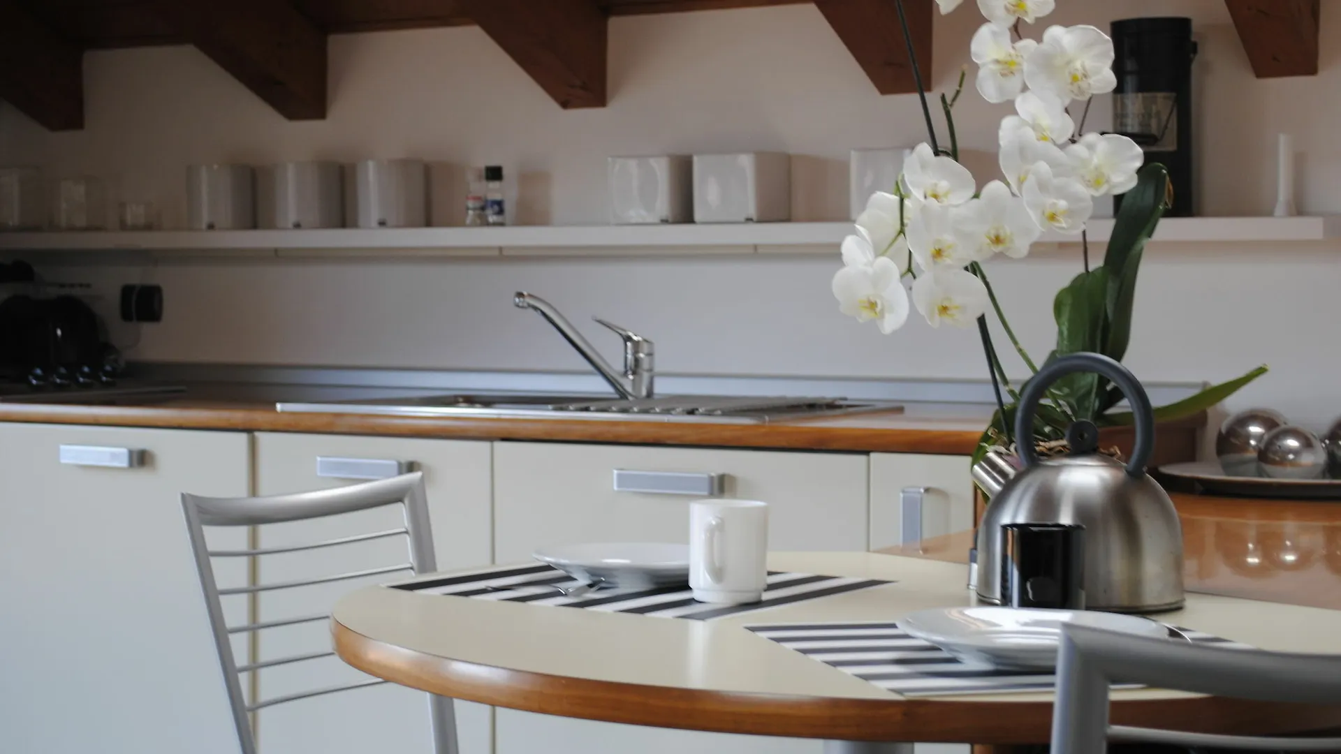 B&D - La Scalinata Apartments Lake Como Italy
