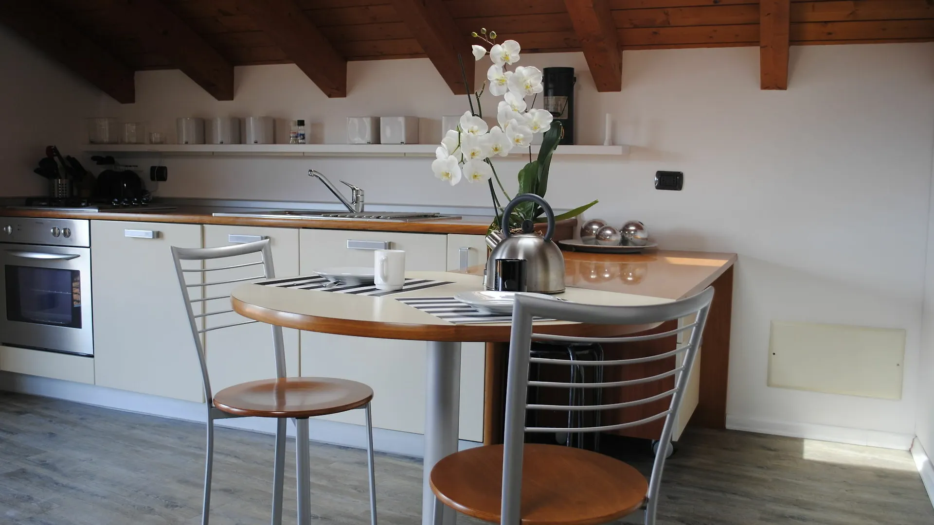 B&D - La Scalinata Apartments Lake Como Italy